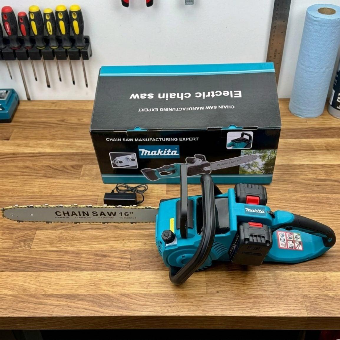 Makita AKU velika motorna pila 128V – 2 baterije — slika 2