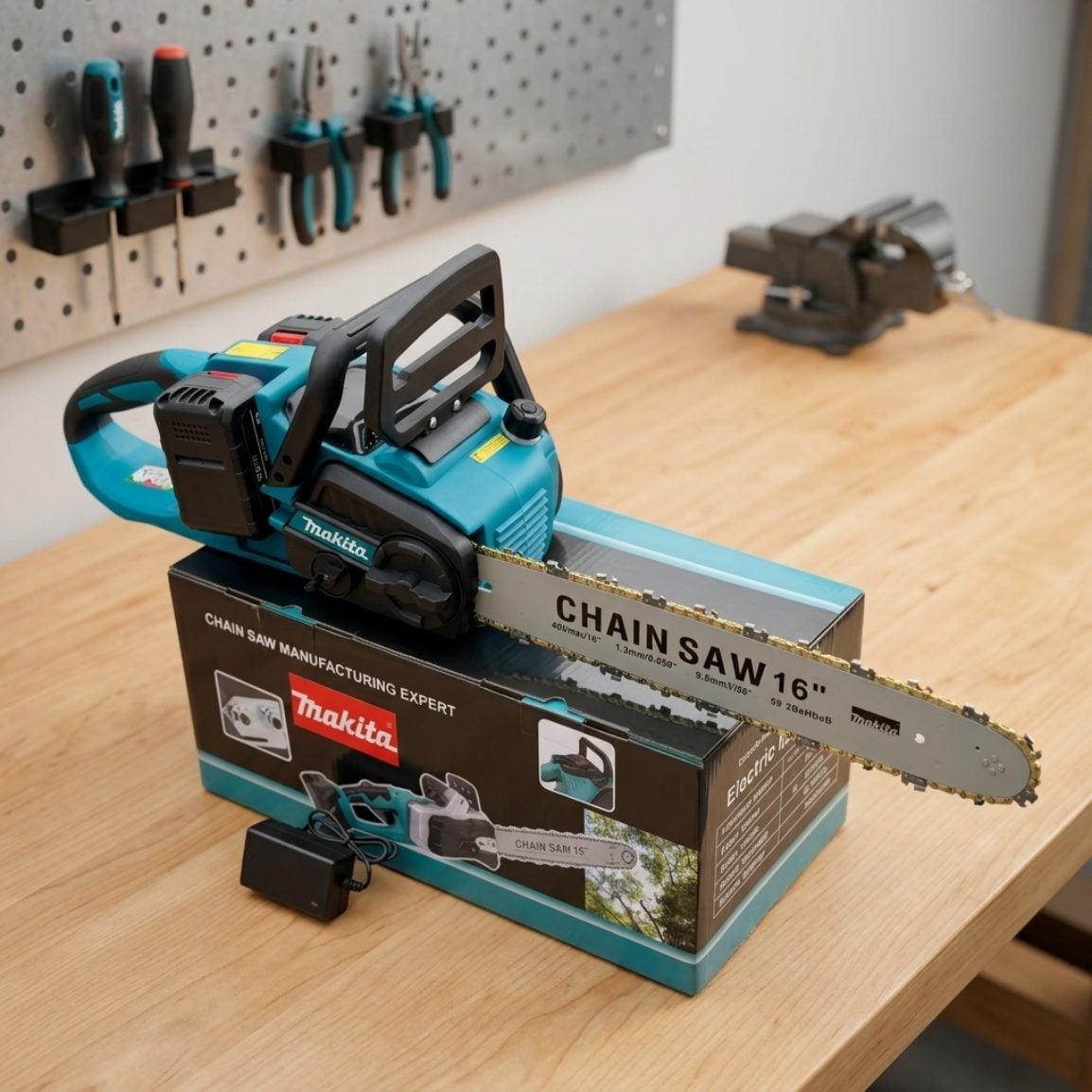 Makita AKU velika motorna pila 128V – 2 baterije — slika 3