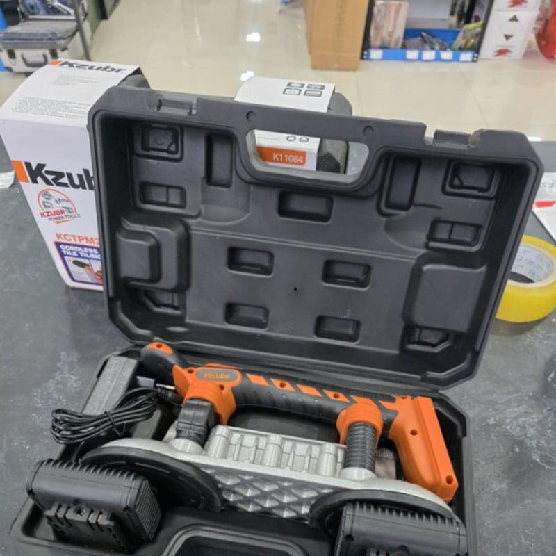 KZUBR Aku dupli vibrator i vakuum za pločice 21V / 2 baterije / 120 mm – KCTPM21V-120X2 — slika 2