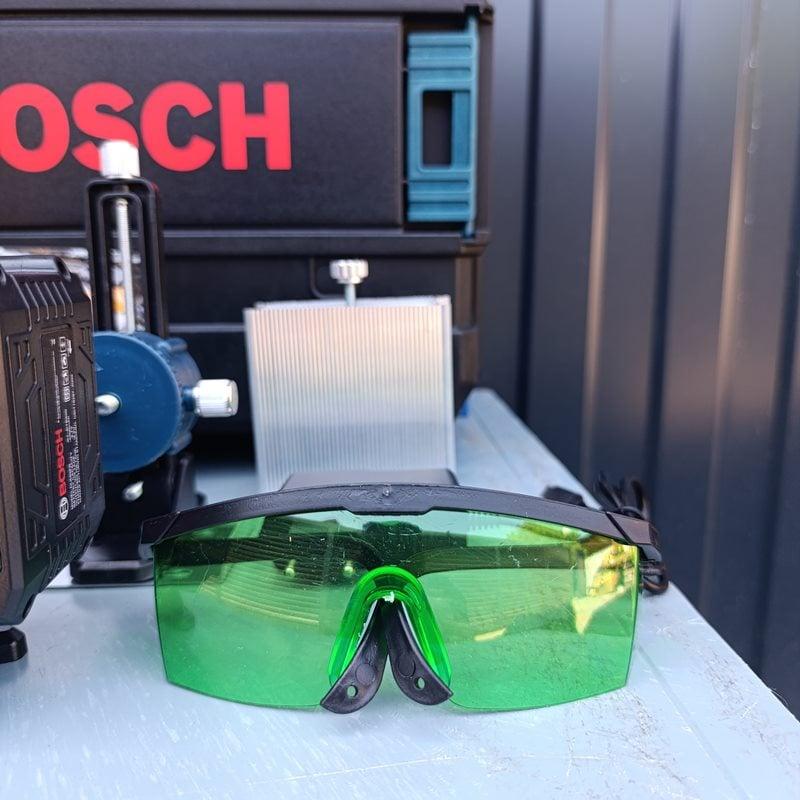 BOSCH Građevinski laser / Nivelator sa 16 linija / FULL Oprema — slika 5