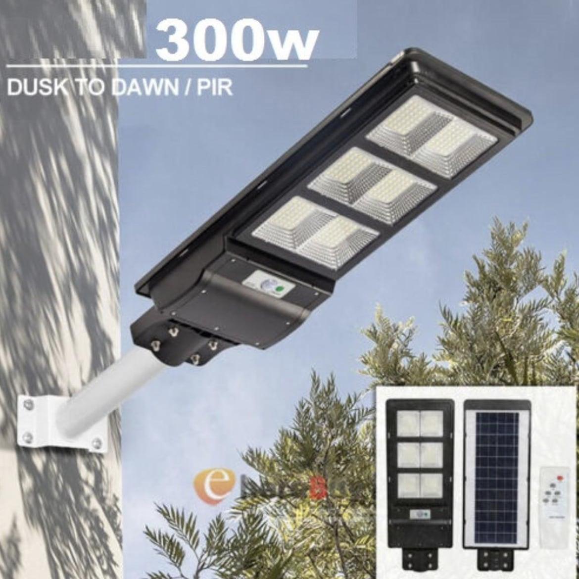 Solarni reflektor 300w nosač Gratis